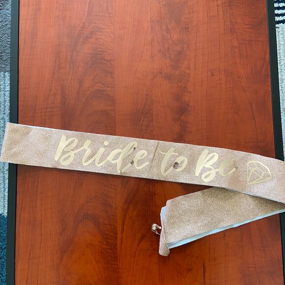 Bride to Be Sash and Hair Clip New! - Picture 3 of 5